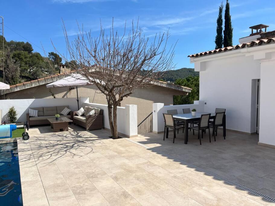 Lux Spa 2 Barcelona Vallirana Kültér fotó
